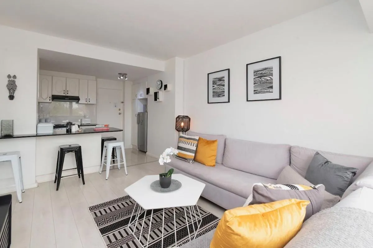 Apartment In Seapoint, Pool And Free Parking. Ciudad del Cabo 0*,  Sudáfrica