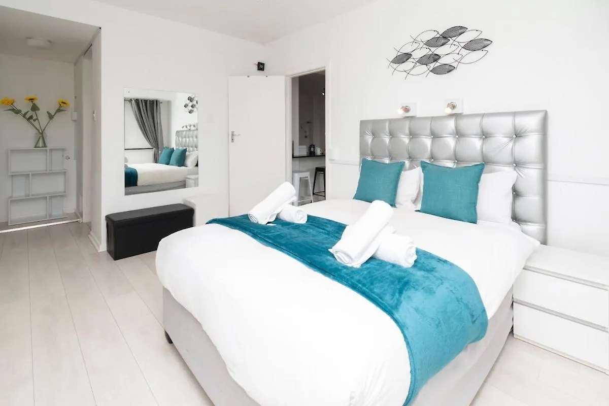 Apartment In Seapoint, Pool And Free Parking. Ciudad del Cabo